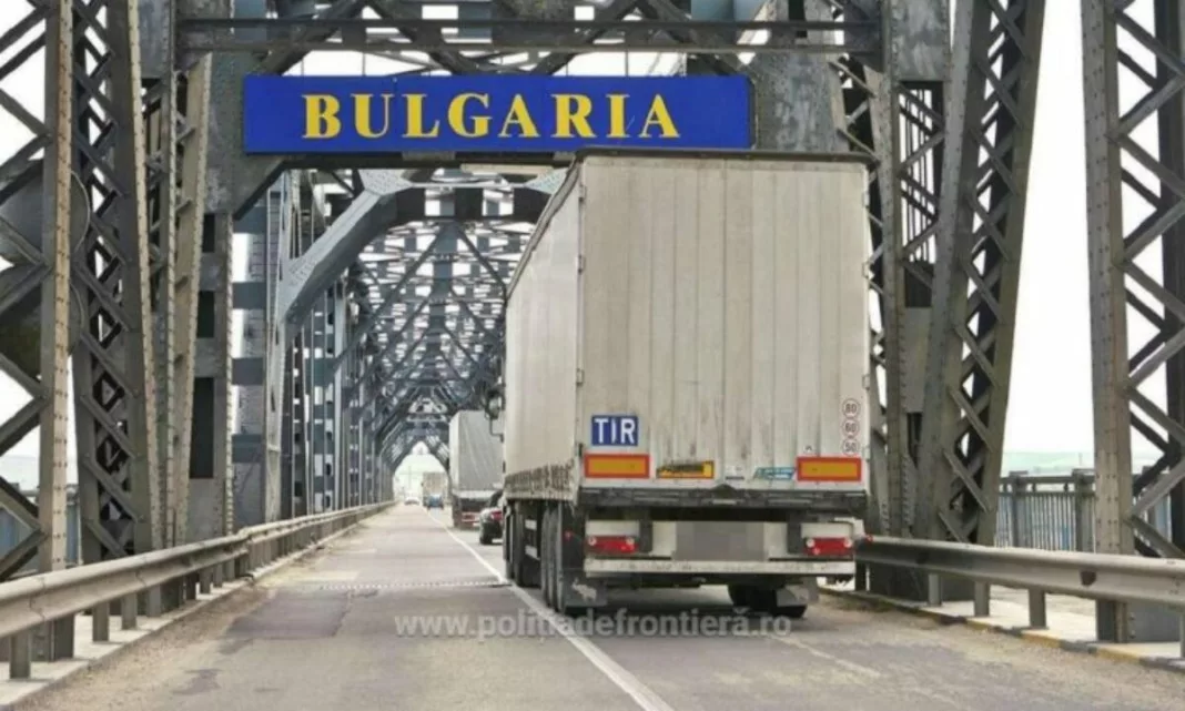 Timpi de aşteptare prelungiţi la frontierele româno-bulgare
