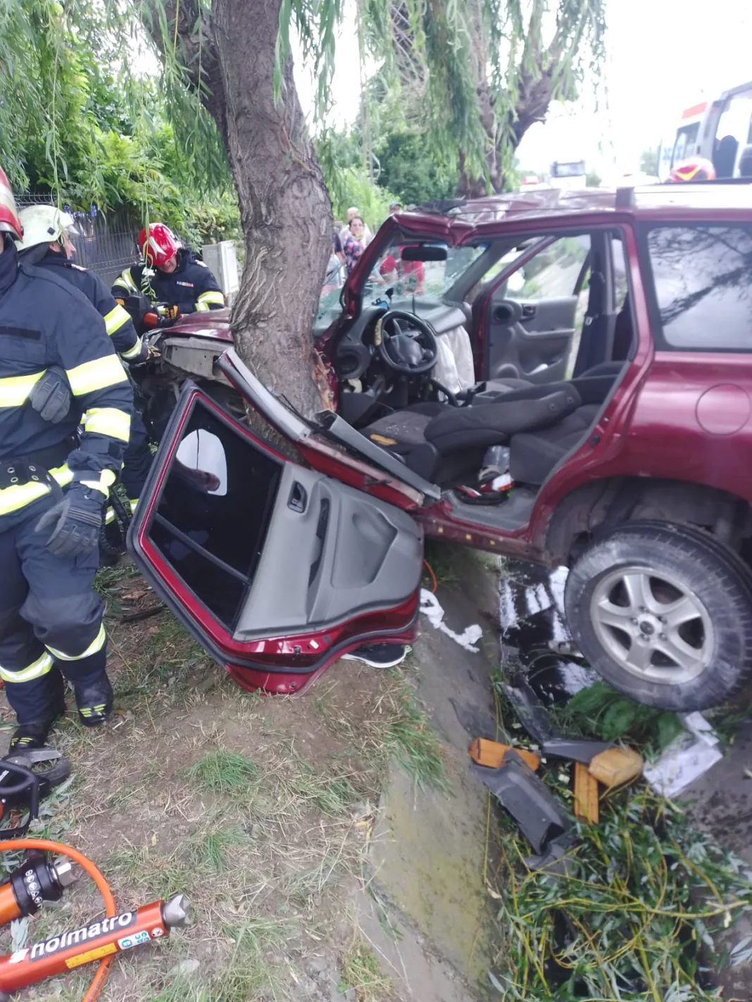 Prahoveni, răniți într-un accident în Râmnicu Vâlcea