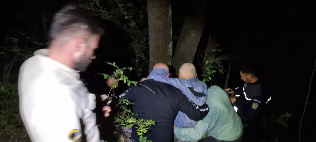 Mehedinți: Bătrân plecat la cules de ciuperci, gășit de polițiști