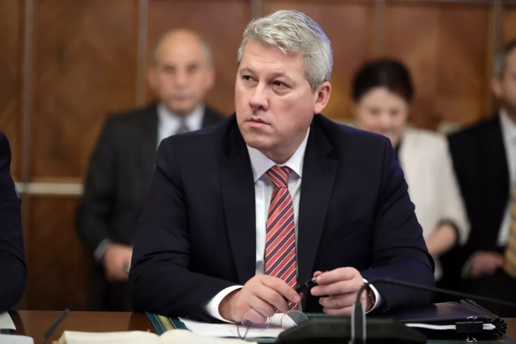 Camera Deputaților dezbate și votează moțiunea simplă împotriva ministrului Predoiu