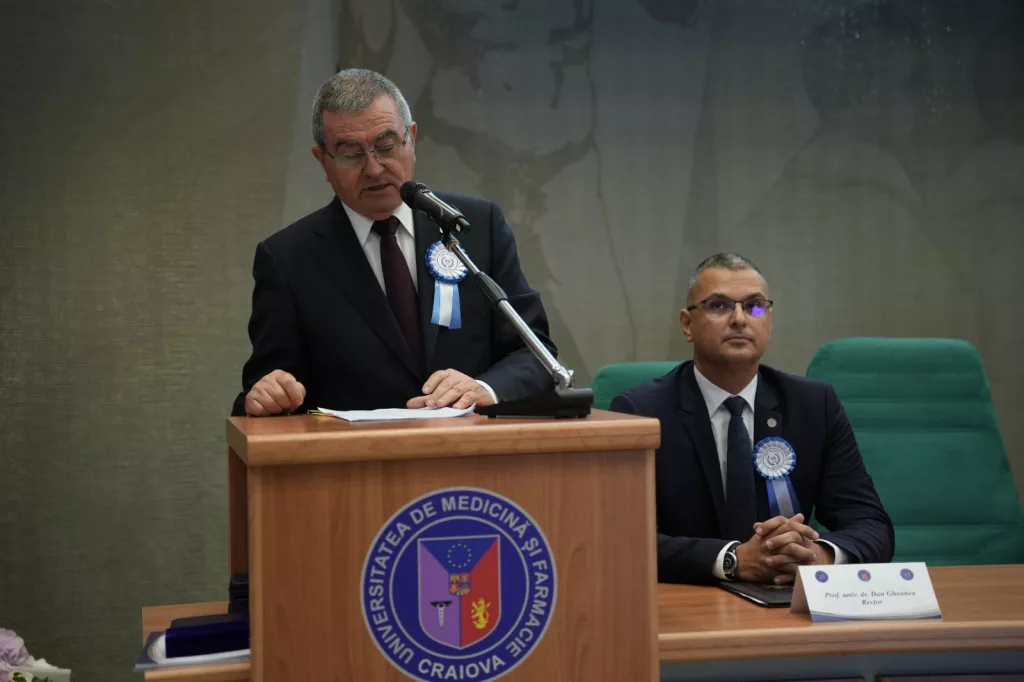Prof. Tudorel Ciurea, fondatorul școlii de medicină din Craiova, distins cu prima medalie de aur emisă de UMF