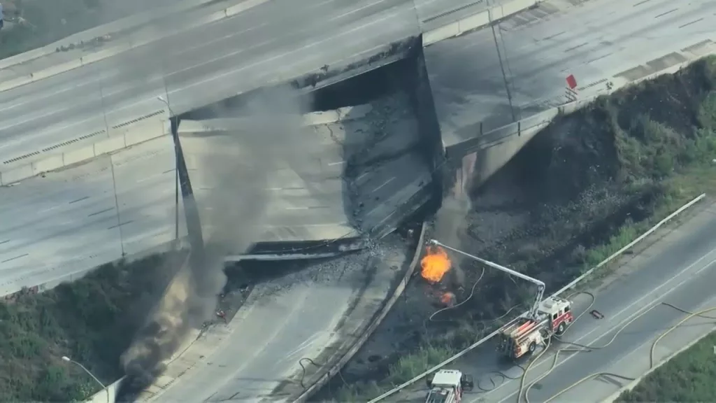 (VIDEO) Autostradă prăbuşită în Philadelphia