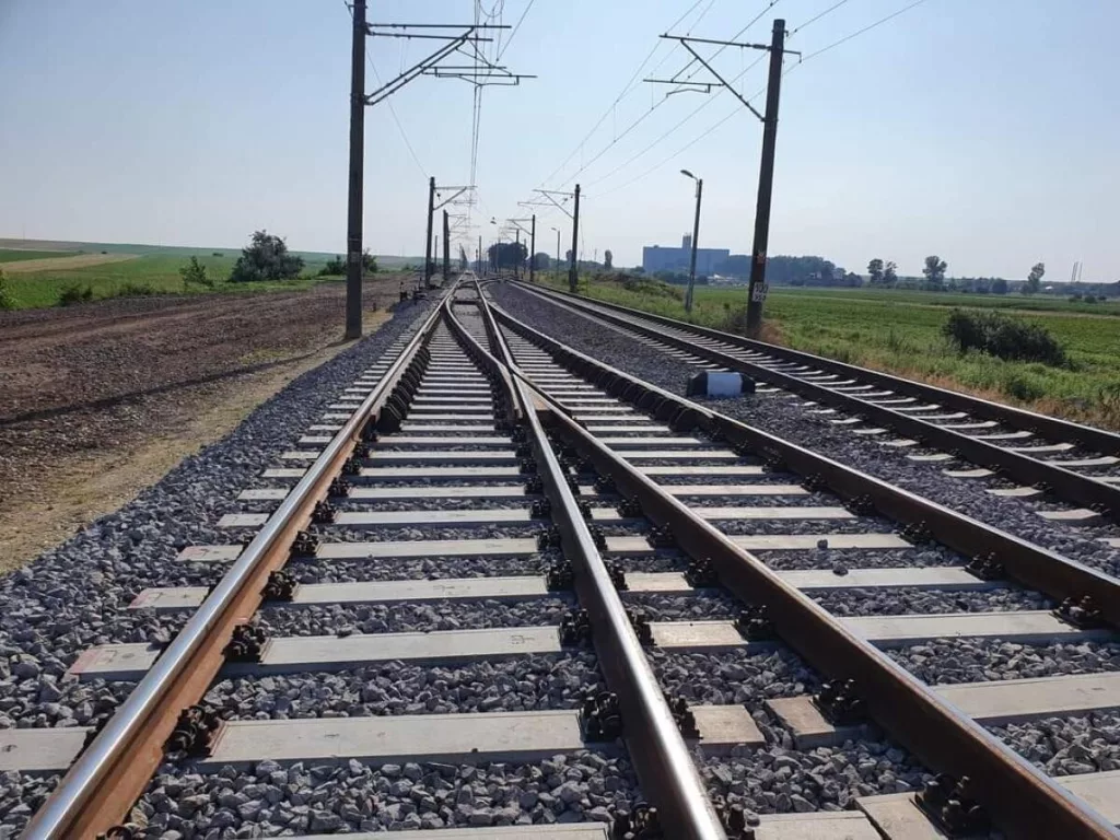 Nou record de viteză, 210 km/h, pe o linie de cale ferată din România