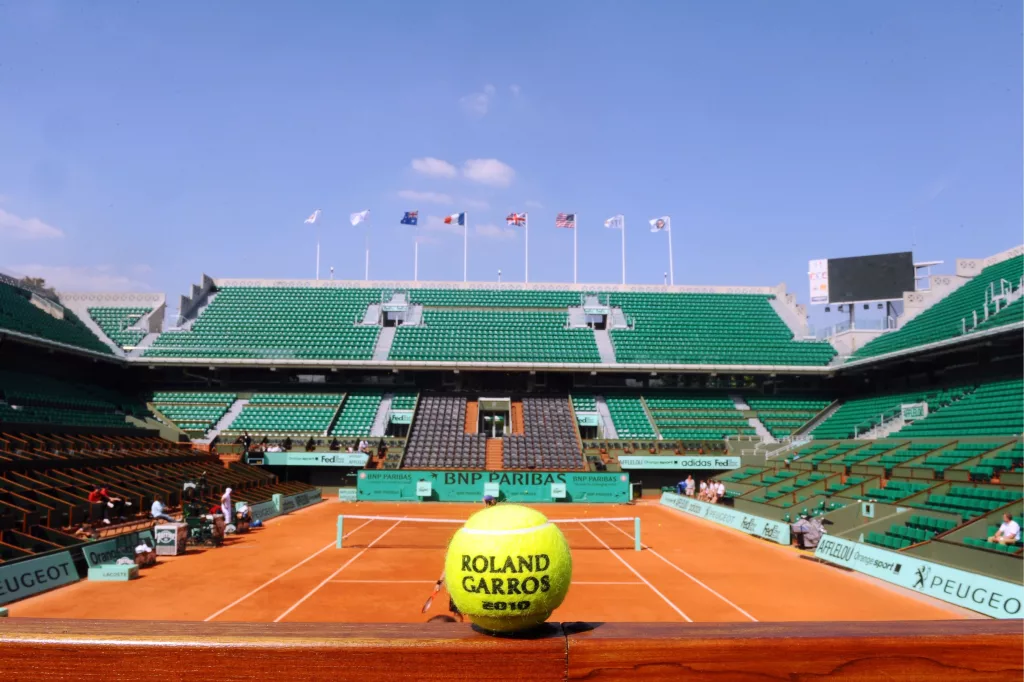 Situaţie nefastă! Românii au părăsit Parisul rapid, la Wimbledon prezenţa va fi minimă