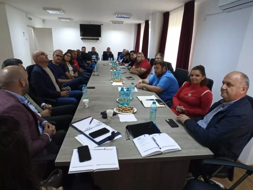 Proprietarii de pensiuni, convocați la Primăria din Baia de Fier pentru brandul de stațiune