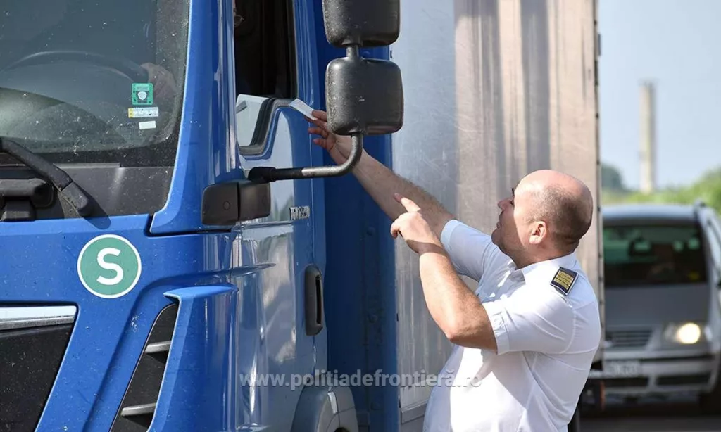 Traficul la frontieră s-a dublat, în weekend, faţă de perioada similară a anului trecut