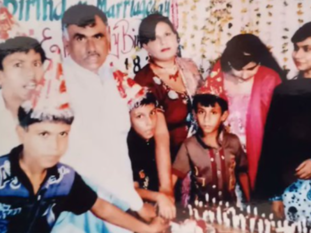 Întâlniţi o familie rară. Toţi cei 9 membri sunt născuţi în aceeaşi zi