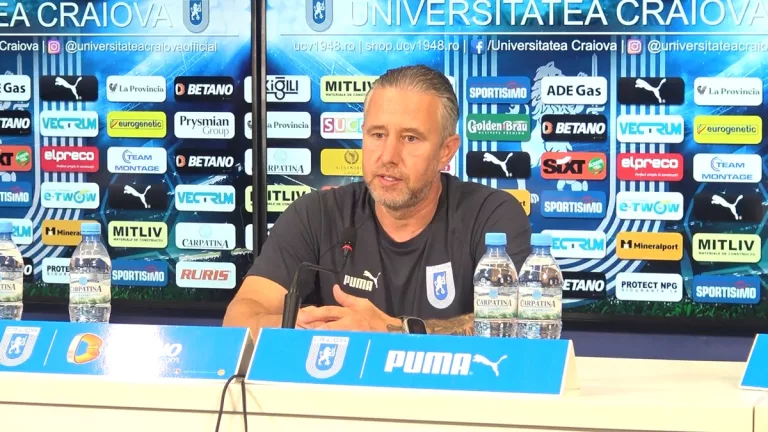 Laurenţiu Reghecampf, prezentat oficial la Universitatea Craiova