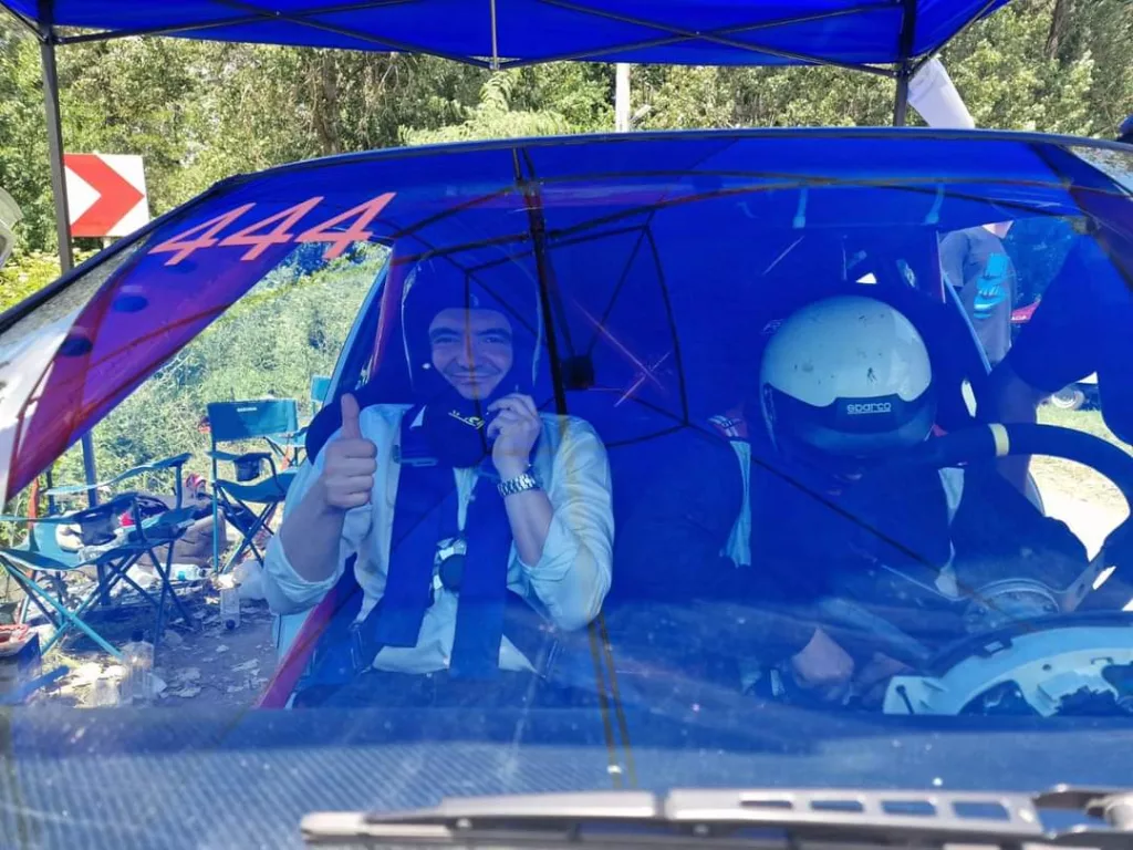 Prefectul de Gorj, copilot la Campionatul de viteză în coastă – Cupa „Bustuchin”