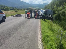 O mașină a intrat într-un grup de motocicliști: doi au murit pe loc