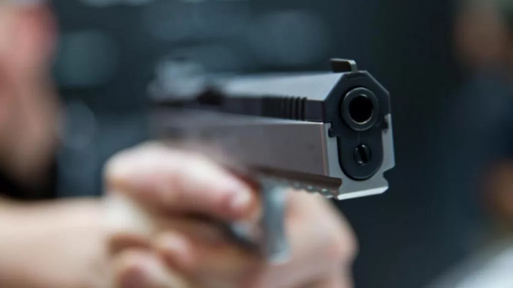  Inculpații în cazuri penale, restricționați de la achiziția și deținerea armelor
