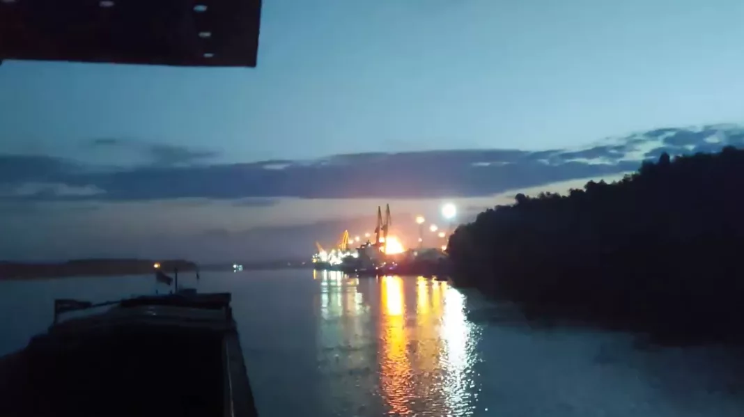 Atac cu drone asupra portului ucrainean Reni la Dunăre, la câțiva kilometri de Galați