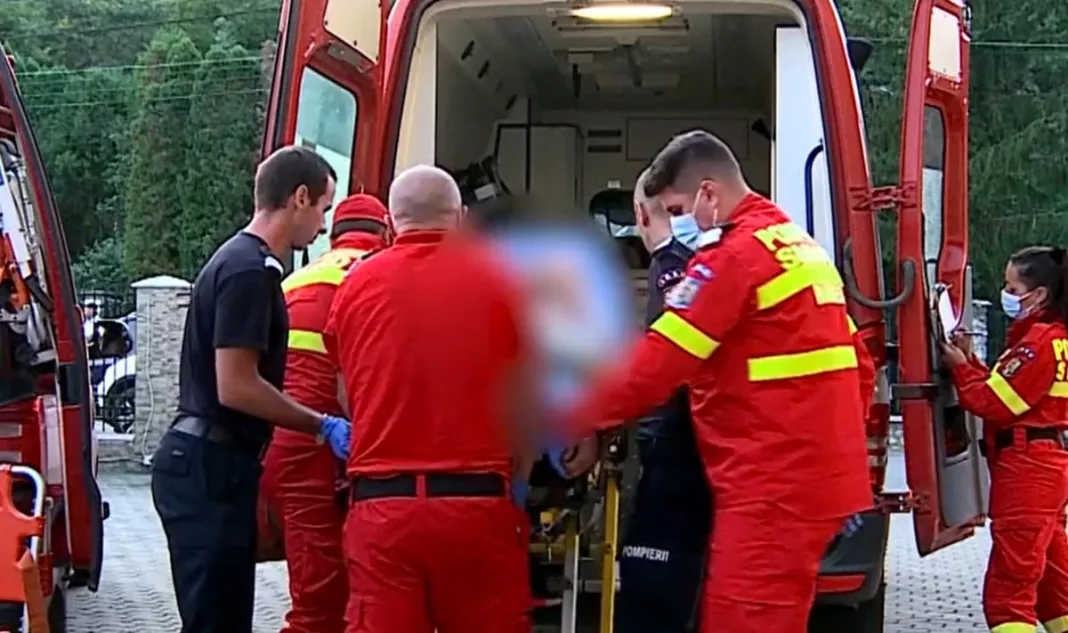 Până în momentul de faţă din totalul de 30 de persoane identificate, 13 au fost deja transportate la UPU Târgu Mureş pentru îngrijiri medicale suplimentare, acestea suferind afecţiuni cronice