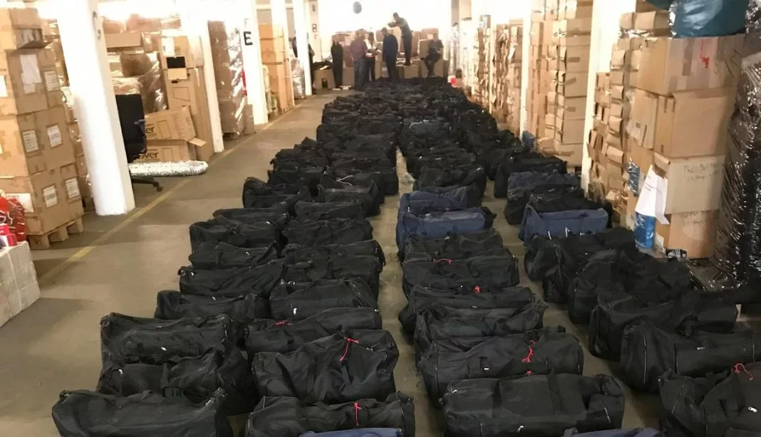 Peste cinci tone de cocaină, confiscate de autorităţie italiene