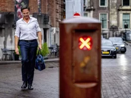 Premierul Olandei şi-a anunțat demisia în urma negocierilor eșuate în problema refugiaților