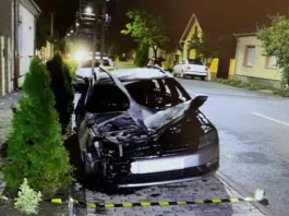 Un bărbat a dat foc unei mașini pentru că nu i-a plăcut cum era parcată