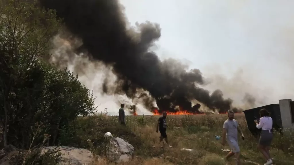 Traficul auto, oprit pe Centura Capitalei din cauza incendiului de vegetație 