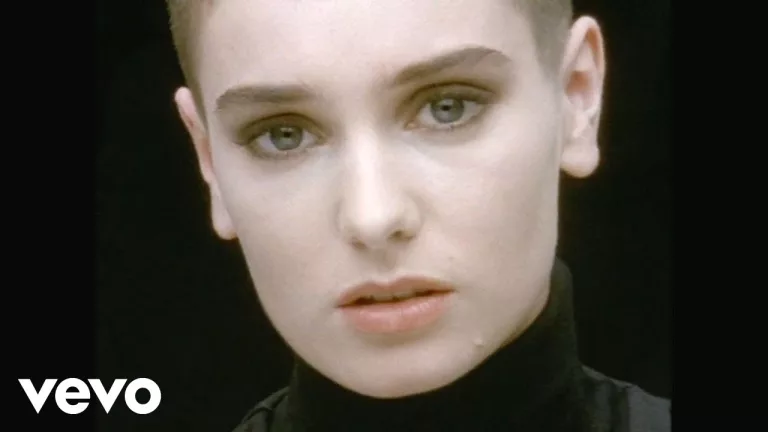 A murit cântăreața Sinead O’Connor