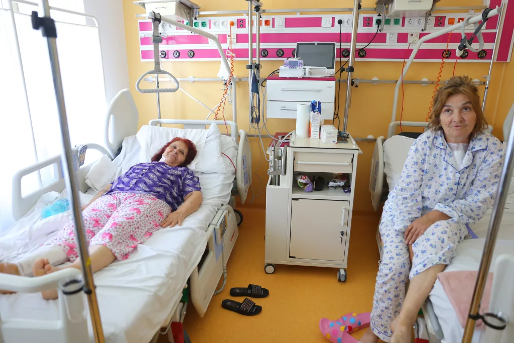 Primele operaţii pe cord deschis la CCV Craiova: “Domnul doctor e al doilea Dumnezeu”