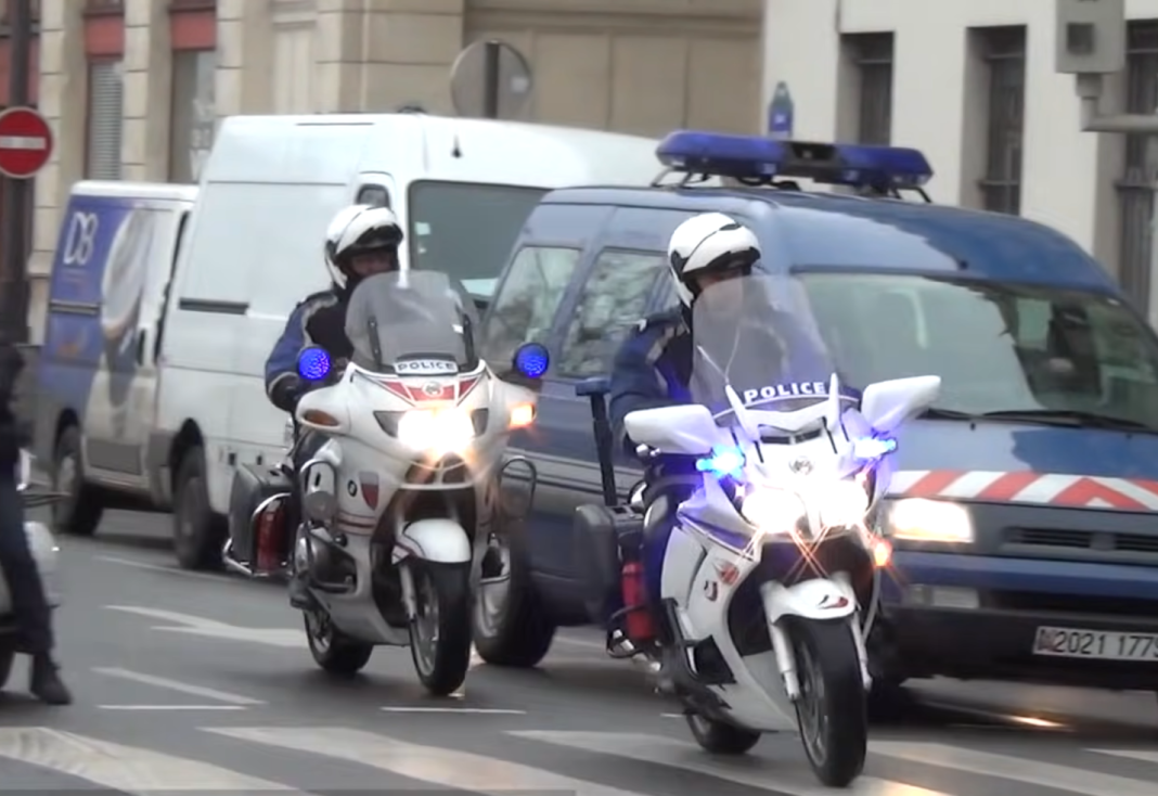 Aproximativ 3.200 de persoane, reţinute în Franţa în cinci nopţi de violenţe