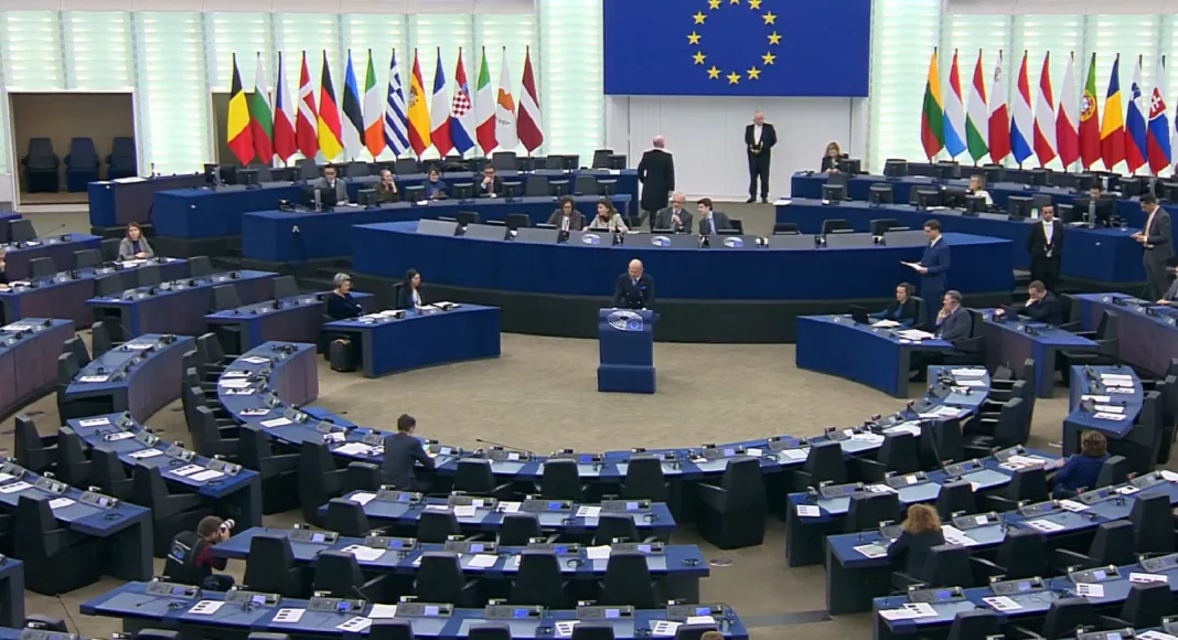 Rezoluția în care România acuză Austria de discriminare şi de pierderi masive din cauza veto-ului pe Schengen, votată în PE