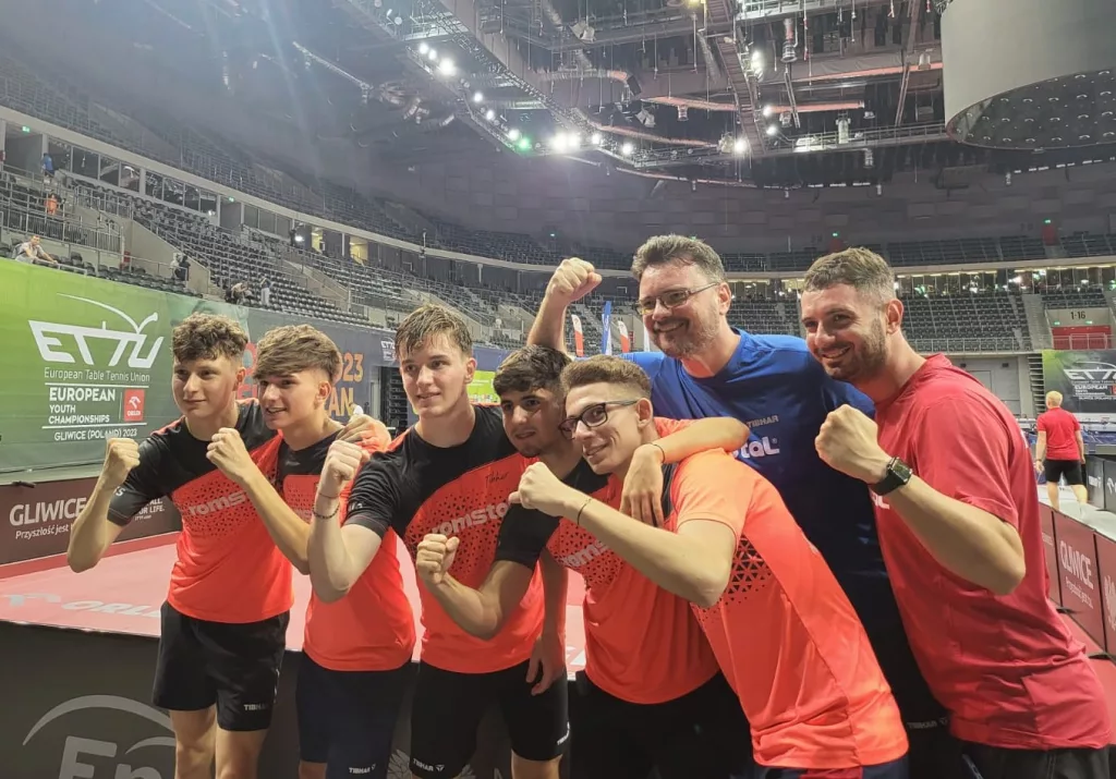 Tenis de masă / Echipele U19 ale României luptă azi pentru aur la Europene