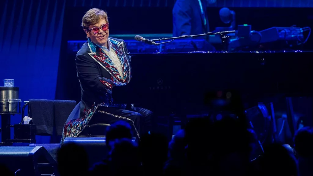 (VIDEO) Sir Elton John a susținut ultimul concert din carieră în Suedia