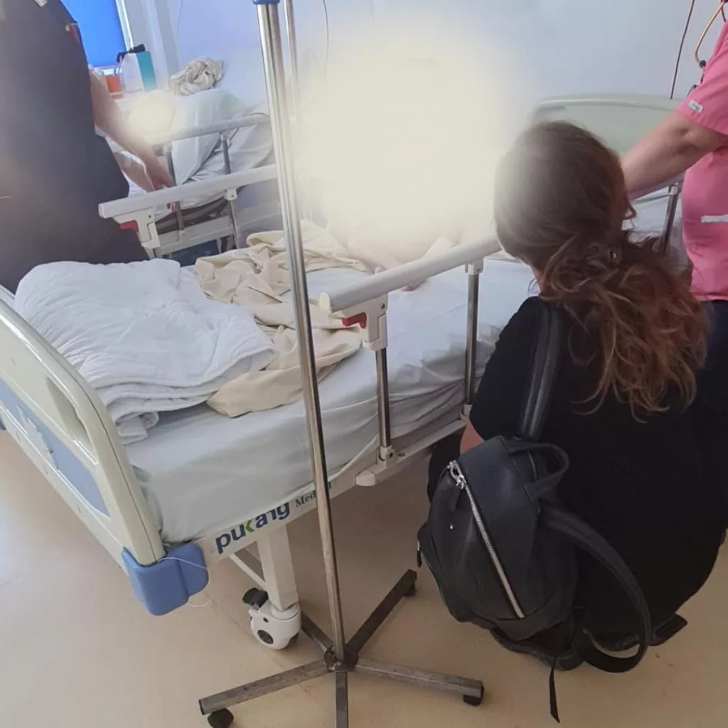 O tânără de la un centru de plasament a ajuns la spital cu arsuri grave pe corp