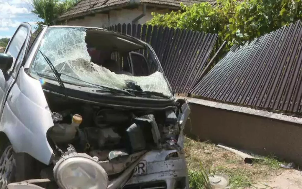 Gorj: Trei persoane, rănite într-un accident la Mătăsari