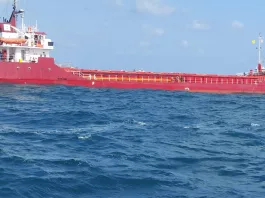 Navă în pericol de scufundare în rada exterioară a Portului Constanţa