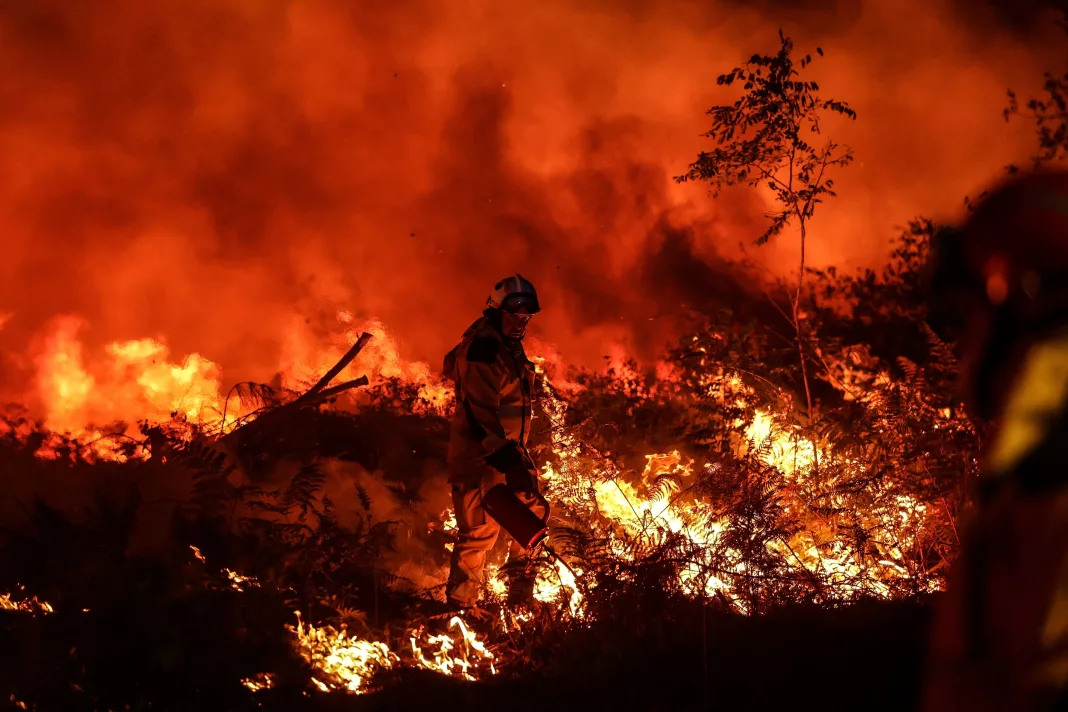 Grecia se luptă de zece zile cu cel mai dramatic incendiu din Europa din această vară