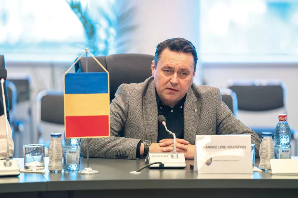 Primarul din Ploiești vrea să cumpere drone pentru a captura urșii care ajung în oraș