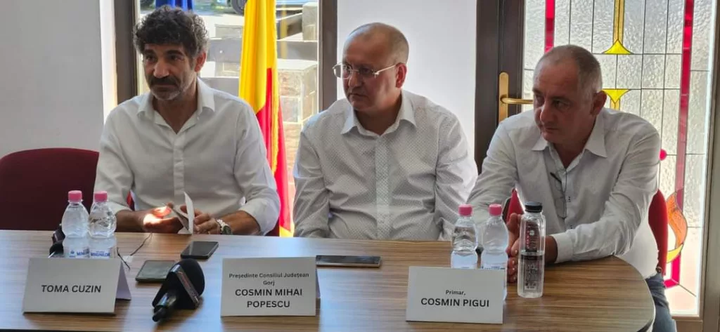 A început a doua ediție a Festivalului „Film în sat”, la Peștișani