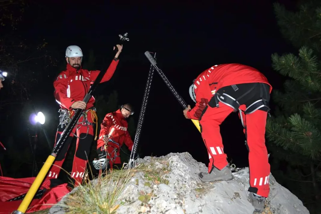 Exercițiul ”MoonLightRescue 2023” este primul stagiu de pregătire profesională a salvatorilor în salvarea pe timp de noapte din pereți înalți