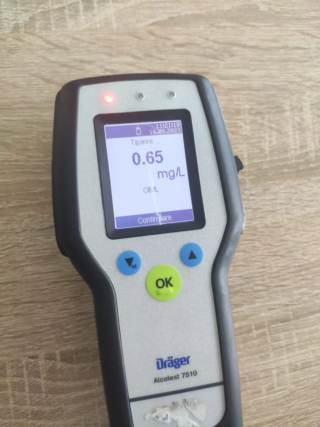 Întrucât tânărul de 27 de ani prezenta halenă alcoolică, a fost testat cu aparatul etilotest