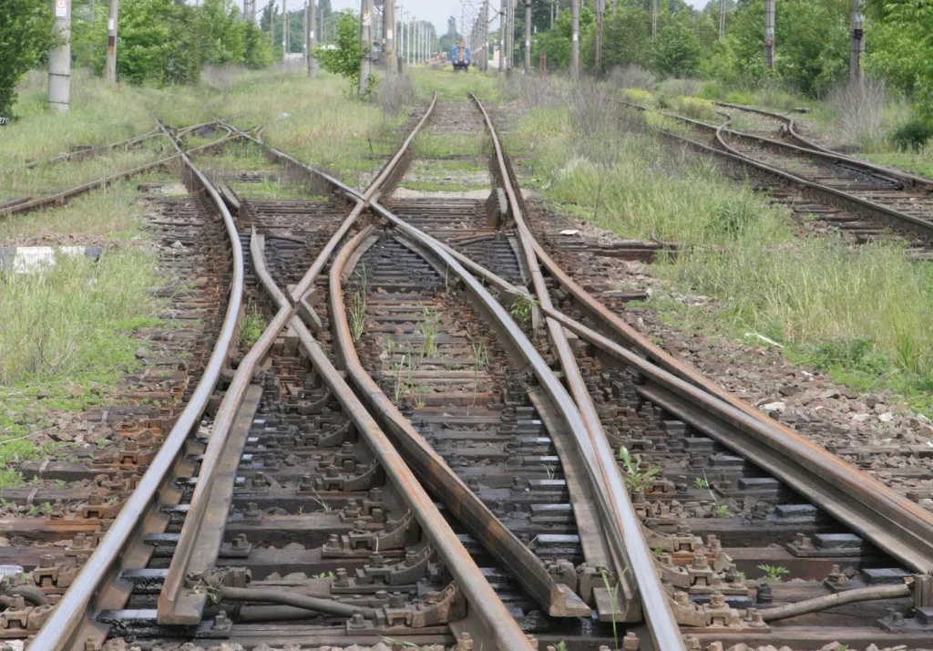 Traficul feroviar pe secţiunea Mihăeşti – Radomireşti, firul II, reluat în condiţii normale