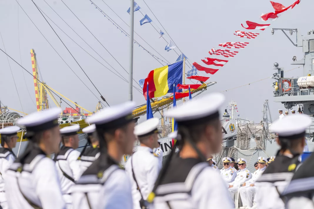 Mii de persoane sunt aşteptate la evenimentul organizat de Ziua Marinei Române, la Constanţa, după o pauză de patru ani