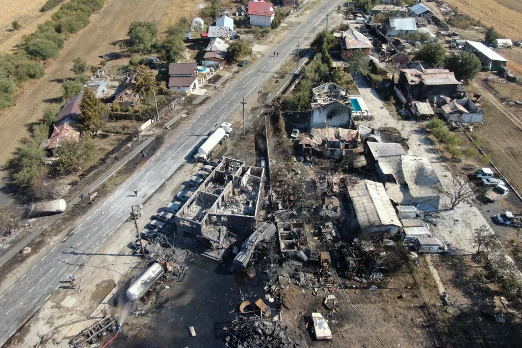 Specialiștii în explozii de la Petroșani fac măsurători la Crevedia