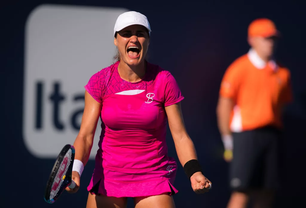 Monica Niculescu câştigă și când nu joacă! Adversarele de la Washington s-au retras