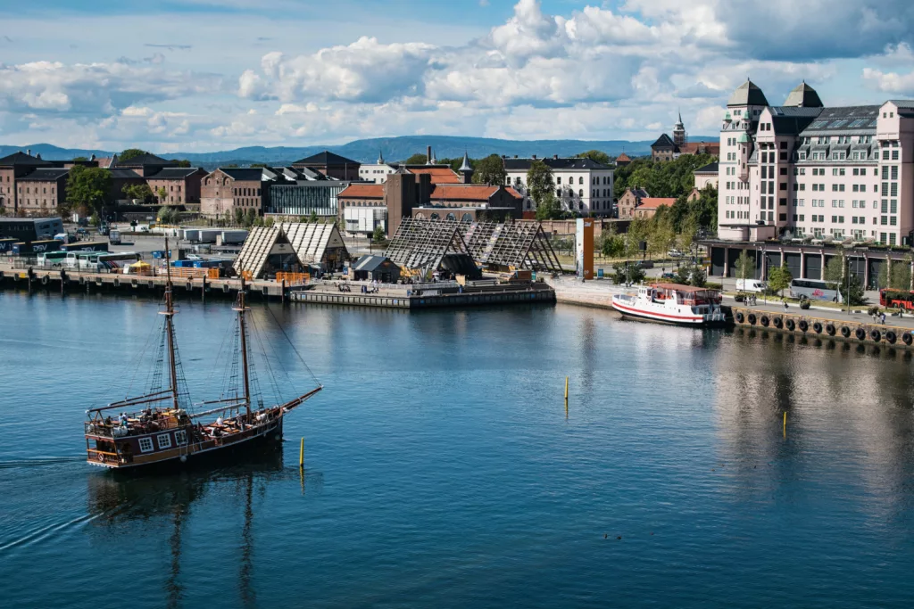 Unde fug de caniculă turiștii din Europa