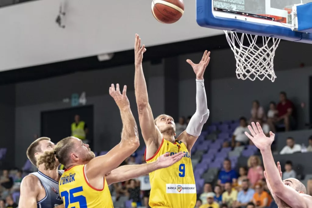 Baschet / „Tricolorii“ au pierdut în Slovacia şi ratează preliminariile EuroBasket 2025