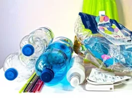 Vânzarea microplasticelor, restricţionată de Comisia Europeană