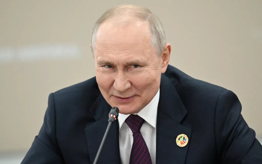 Putin: A fost o greşeală trimiterea tancurilor sovietice în Ungaria şi Cehoslovacia