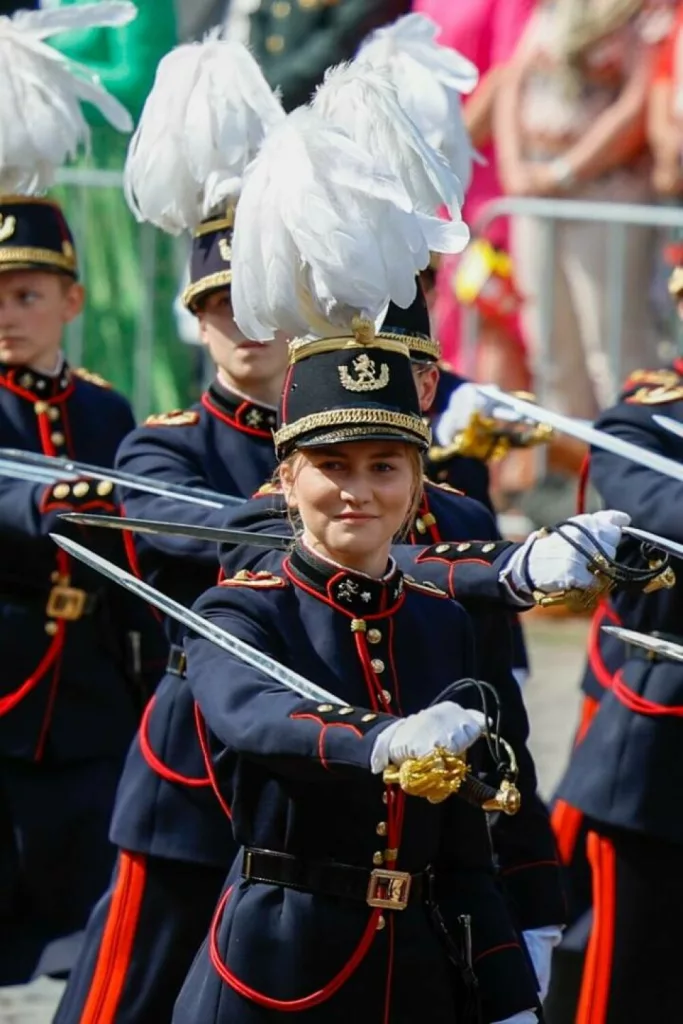 Prinţesa moştenitoare a Belgiei devine ofițer în armată