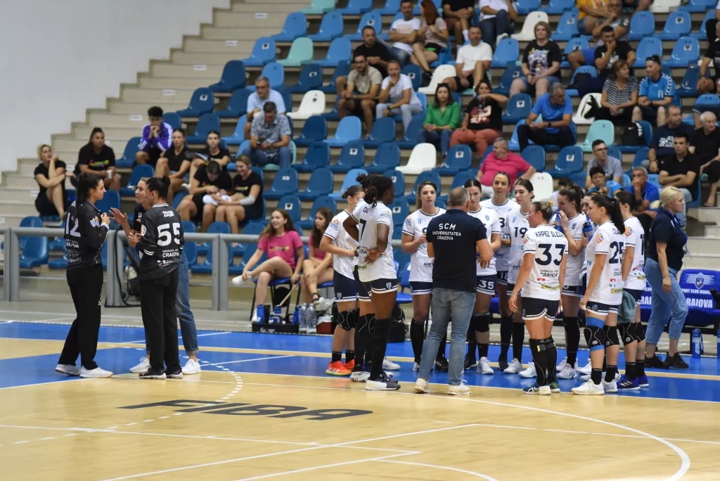Handbal / SCMU Craiova se deplasează la Bistriţa cu ambiţii mari
