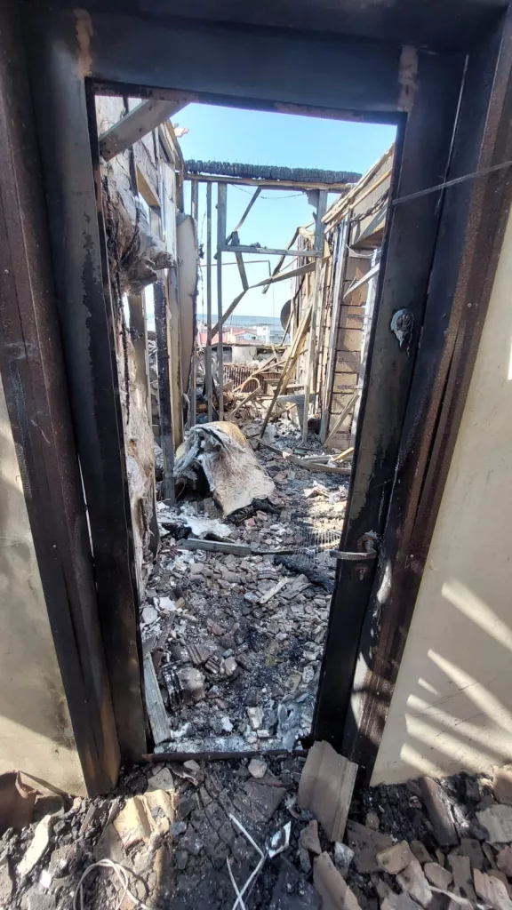 Autorizaţie de construire în regim de urgenţă pentru refacerea mansardei din blocul mistuit de flăcări