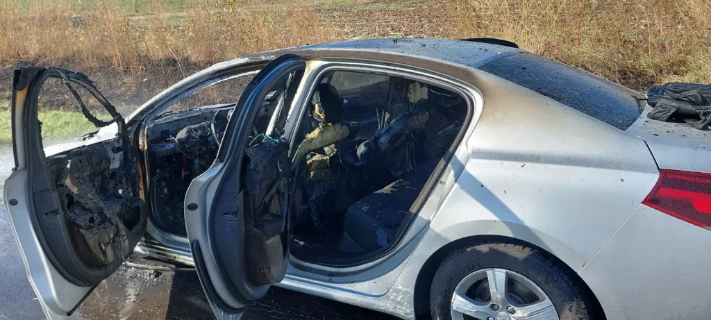 Mașina care a luat foc la Vlădila era a prefectului de Olt