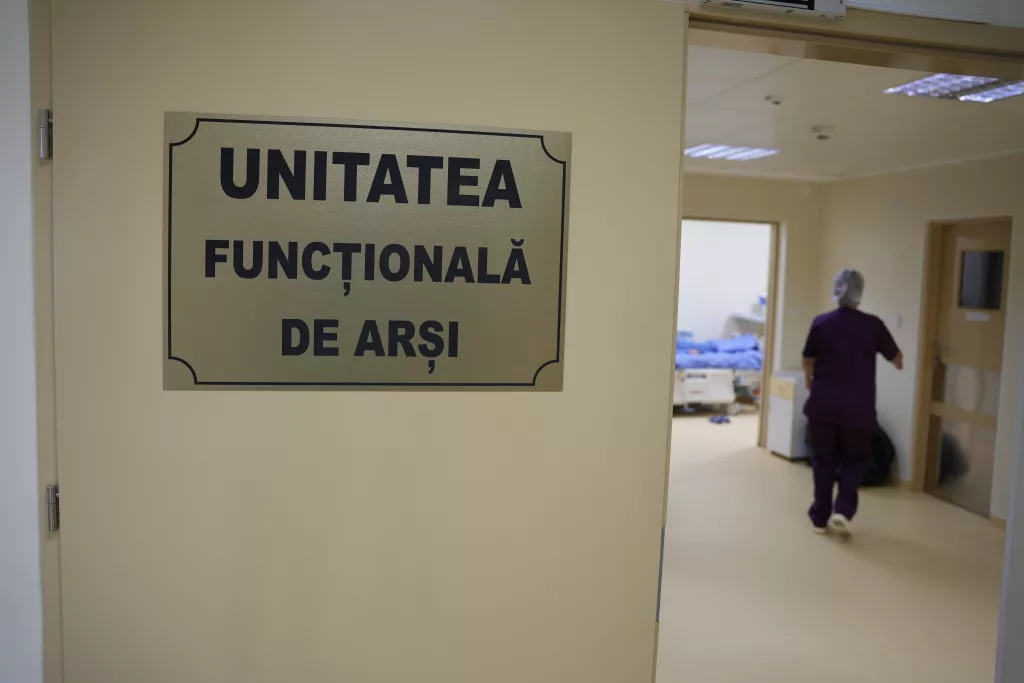 S-a dat drumul la terapia intensivă a Unităţii de Arşi din Craiova. Ce pacienţi pot fi trataţi aici