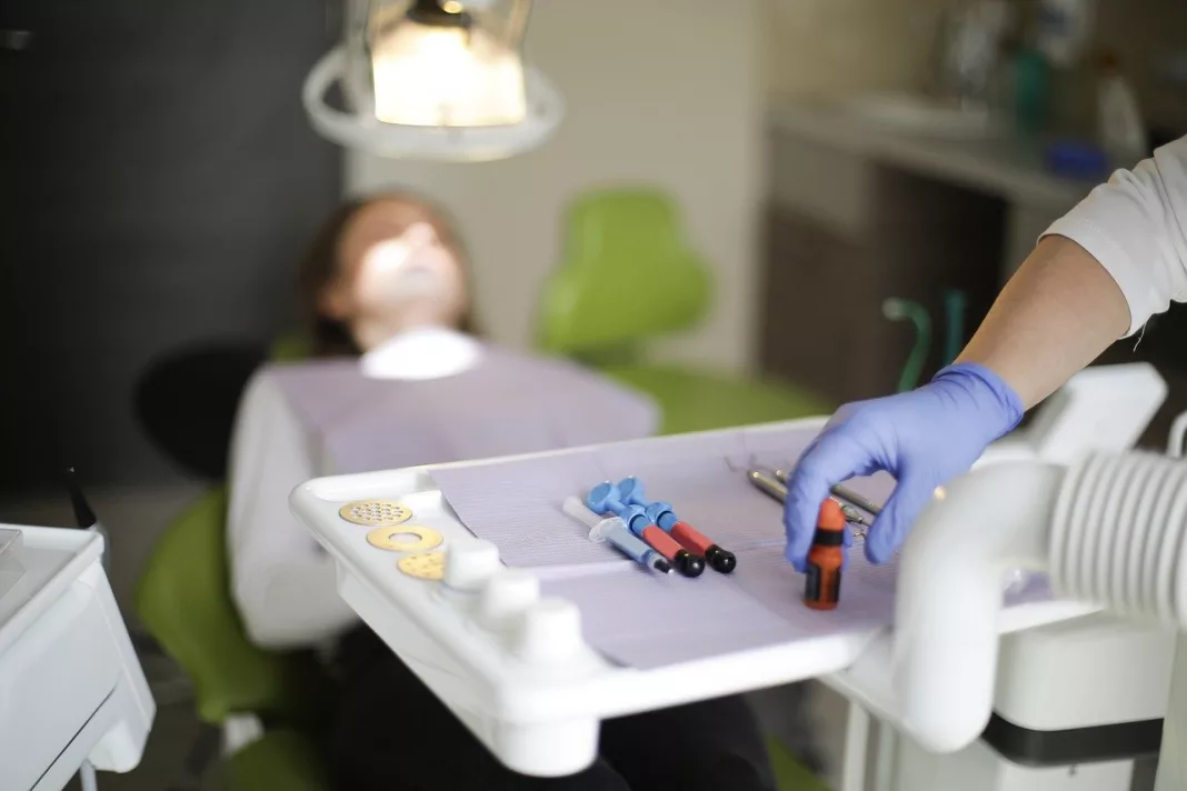 Stomatologii fac apel la autorități să finanțeze medicina dentară