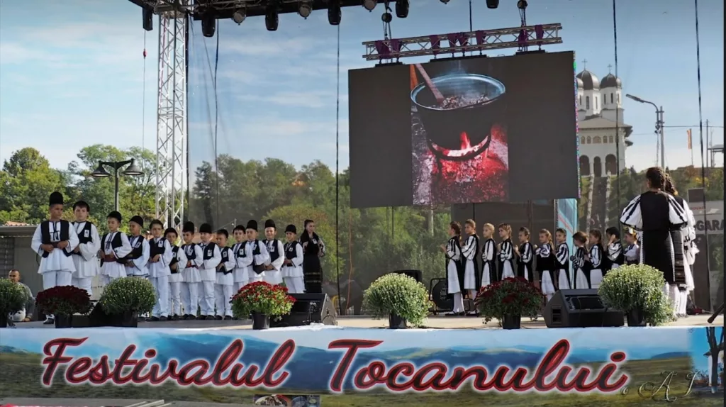 A patra ediție a Festivalului Tocanului, la Novaci